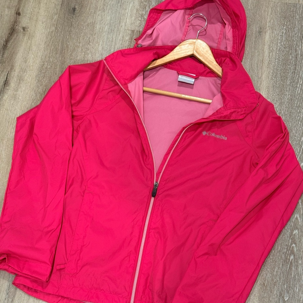 Columbia Fuchsia Hooded Windbreaker